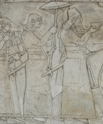 <span class="numbwork">2428</span > <span class="bullwork">•</span > El rey Asurbanipal ofreciendo una libación sobre el cuerpo de un toro al dios Nergal